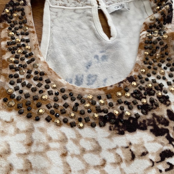 Cache Tanktop - Picture 11 of 11